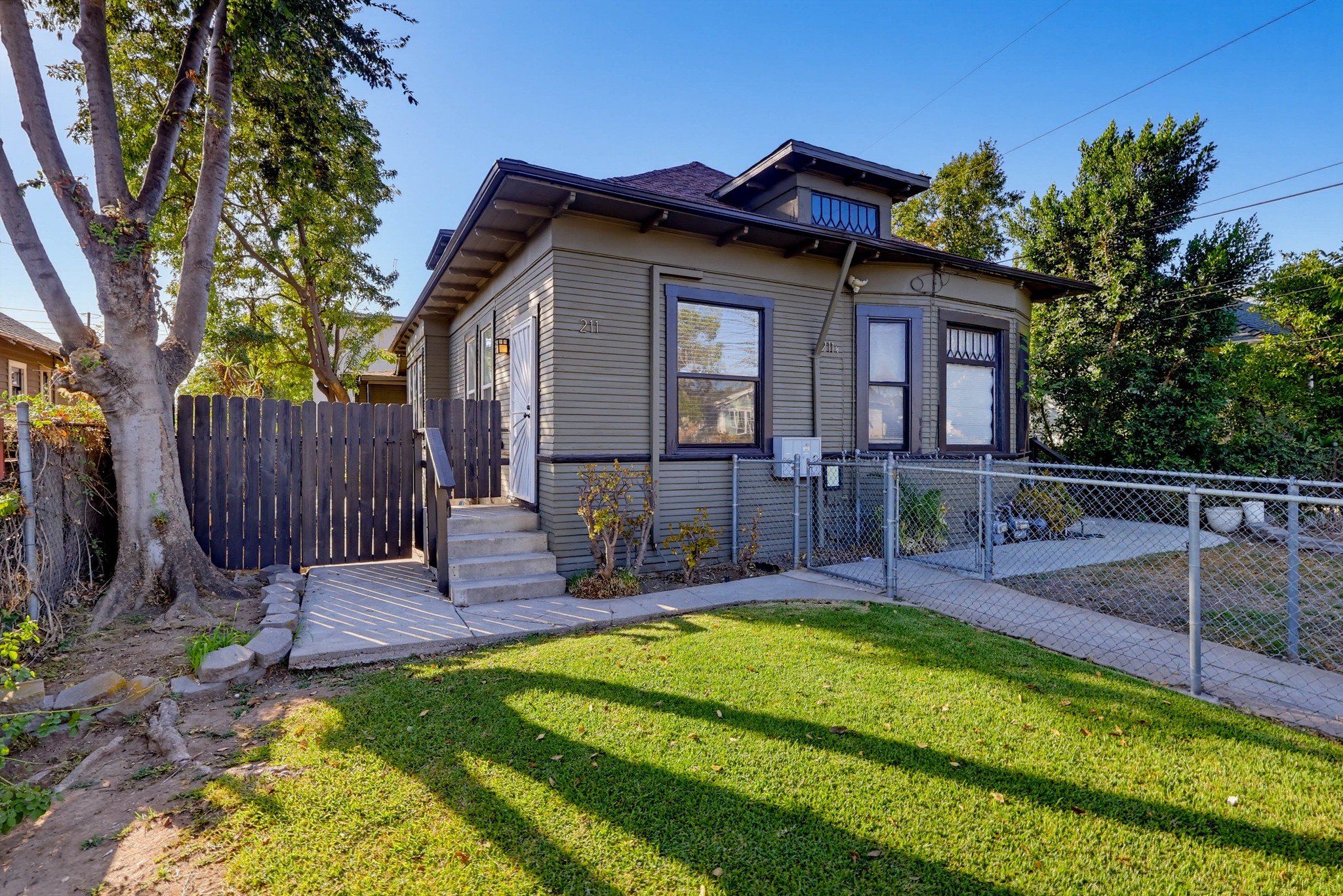 Virtual tour photo 7 of 53 for 211 N Ave 63