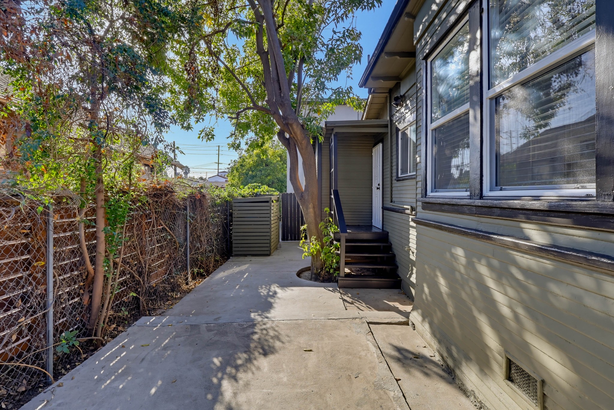 Virtual tour photo 11 of 53 for 211 N Ave 63