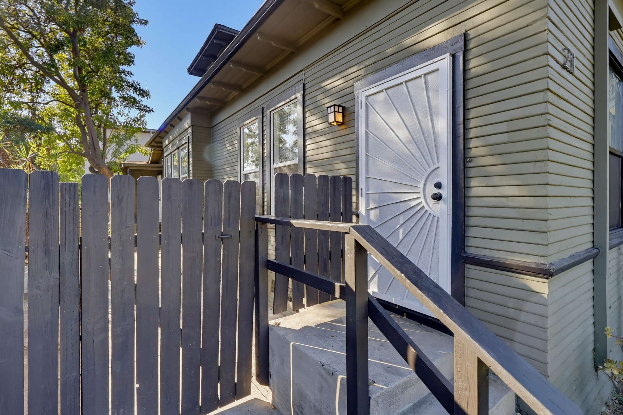 Virtual tour photo 14 of 53 for 211 N Ave 63