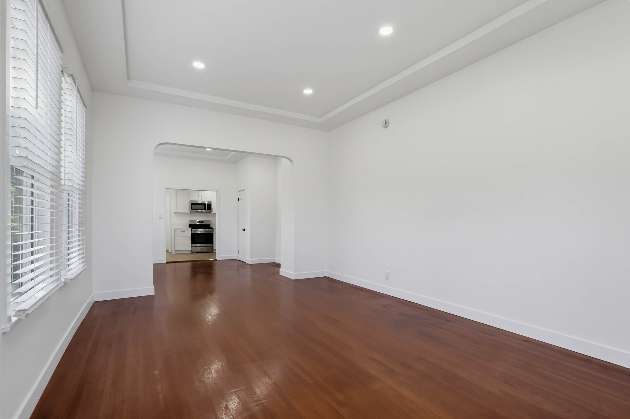 Virtual tour photo 19 of 53 for 211 N Ave 63