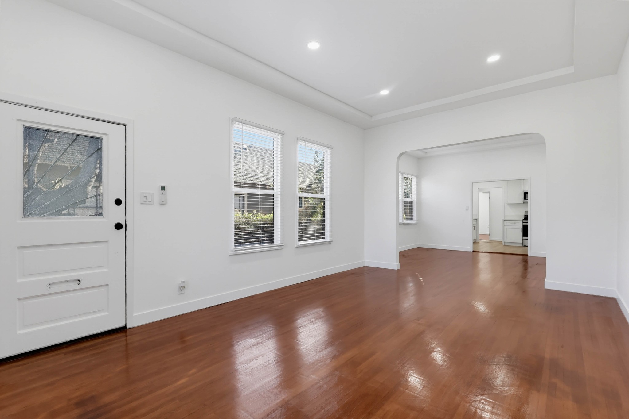Virtual tour photo 21 of 53 for 211 N Ave 63