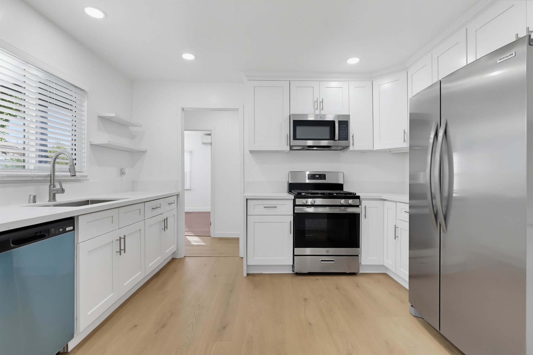 Virtual tour photo 34 of 53 for 211 N Ave 63