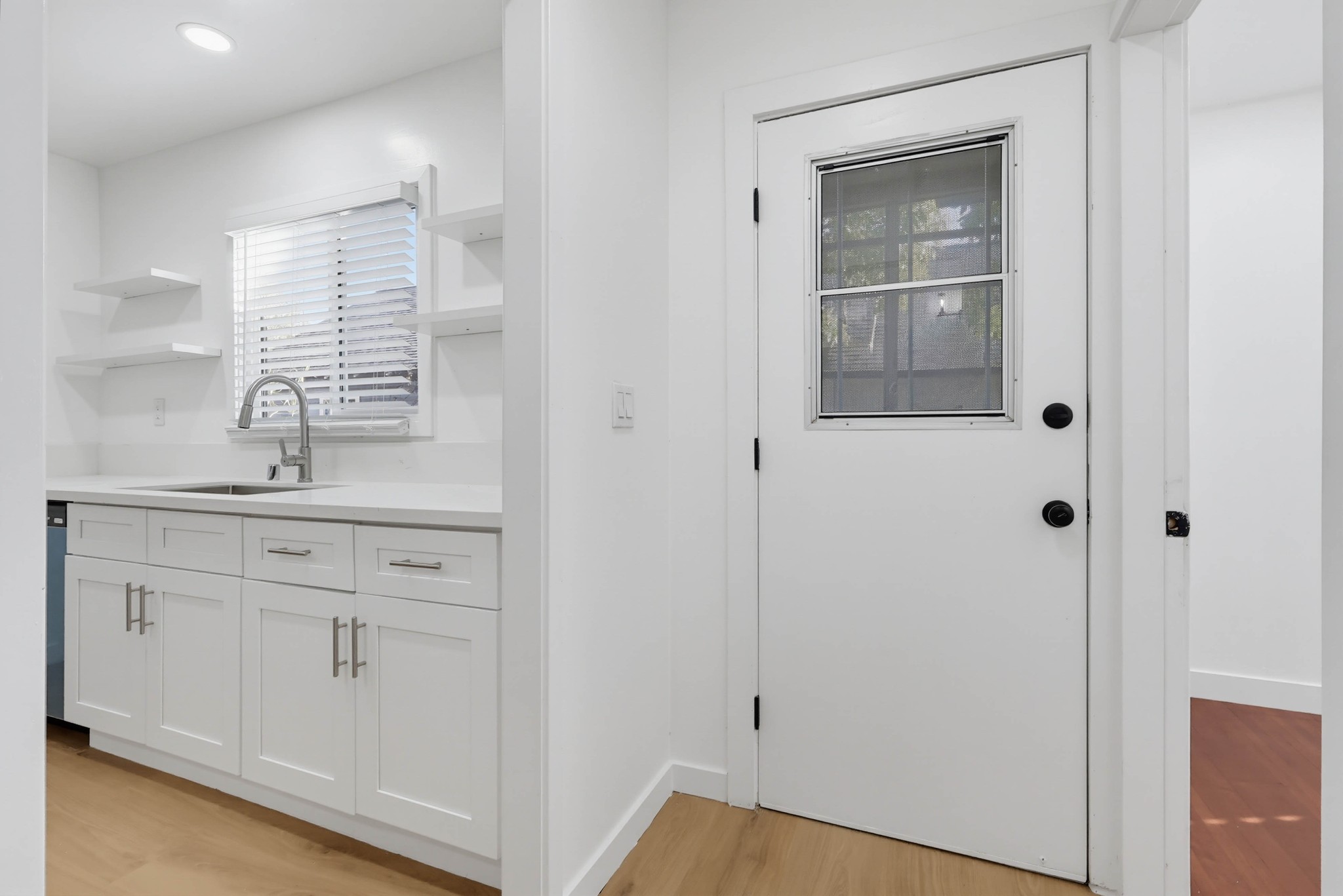Virtual tour photo 42 of 53 for 211 N Ave 63