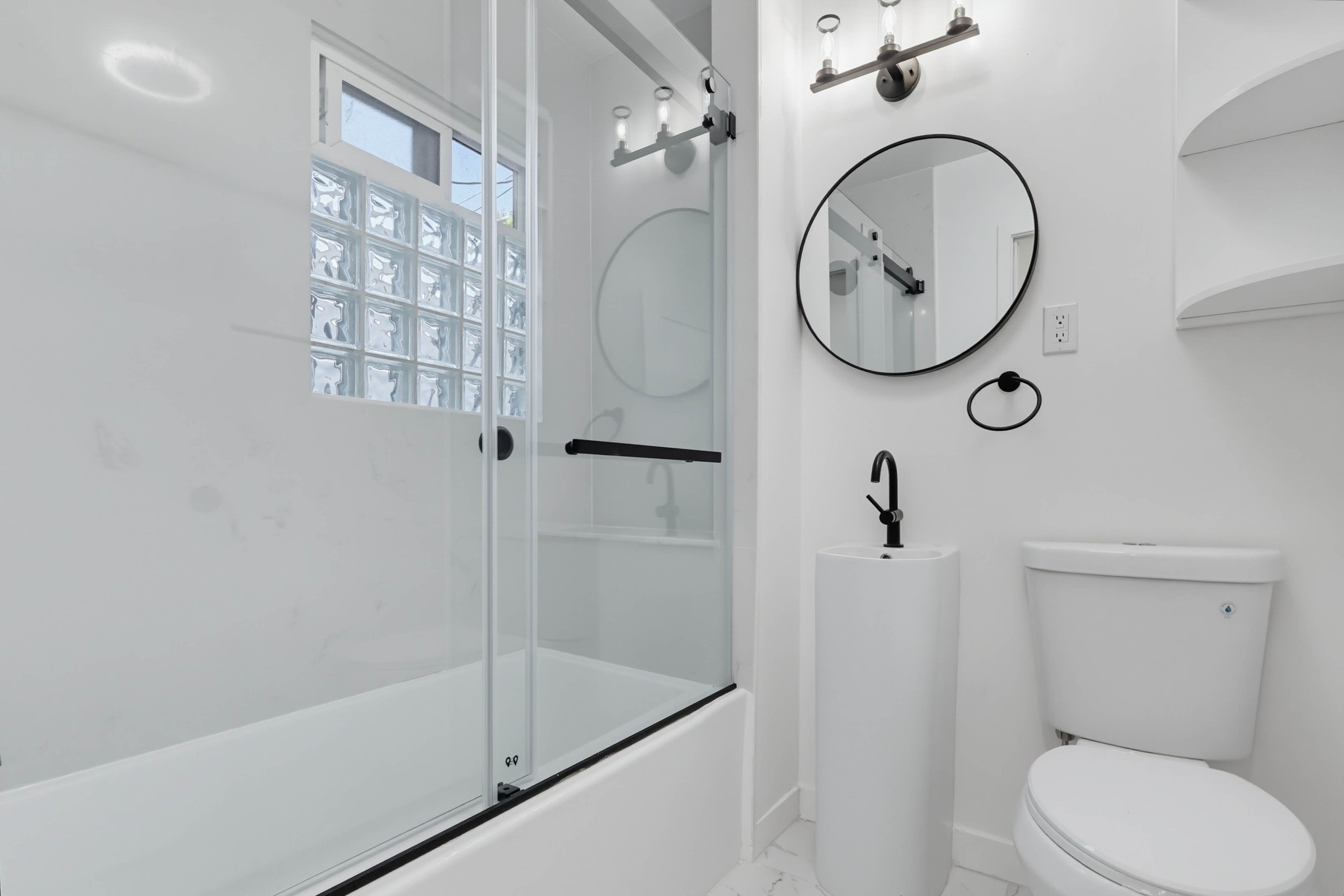 Virtual tour photo 43 of 53 for 211 N Ave 63