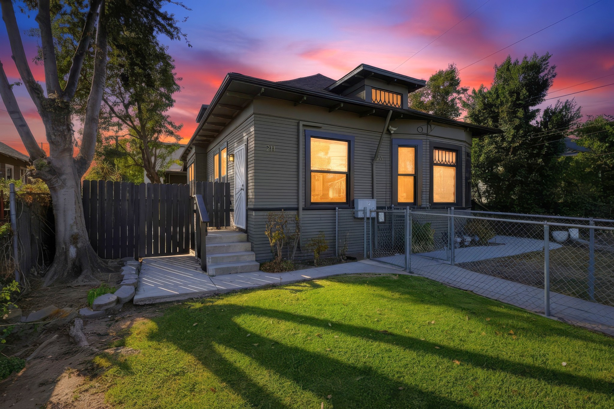 Virtual tour photo 53 of 53 for 211 N Ave 63