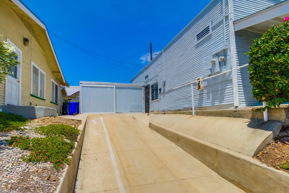 Virtual tour photo 3 of 18 for 2110 Lincoln Ave