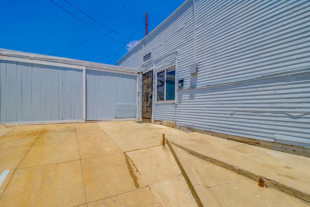 Virtual tour photo 4 of 18 for 2110 Lincoln Ave