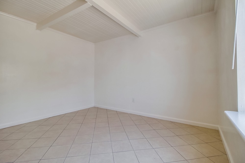 Virtual tour photo 14 of 18 for 2110 Lincoln Ave