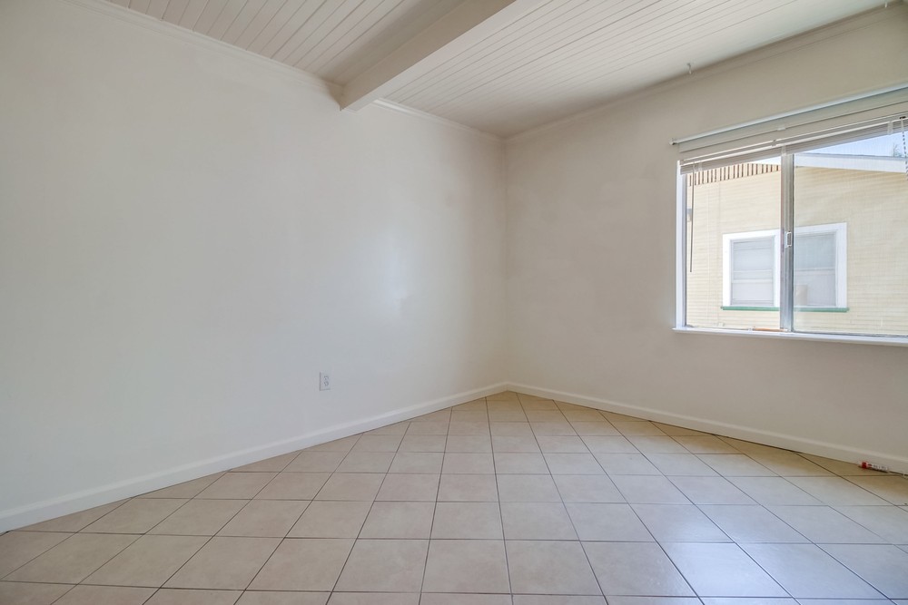 Virtual tour photo 15 of 18 for 2110 Lincoln Ave