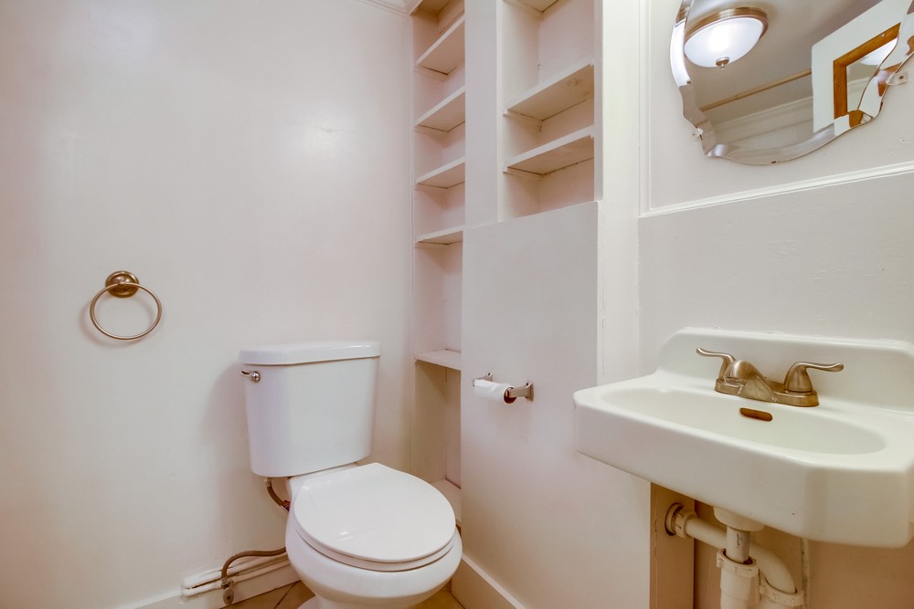Virtual tour photo 16 of 18 for 2110 Lincoln Ave