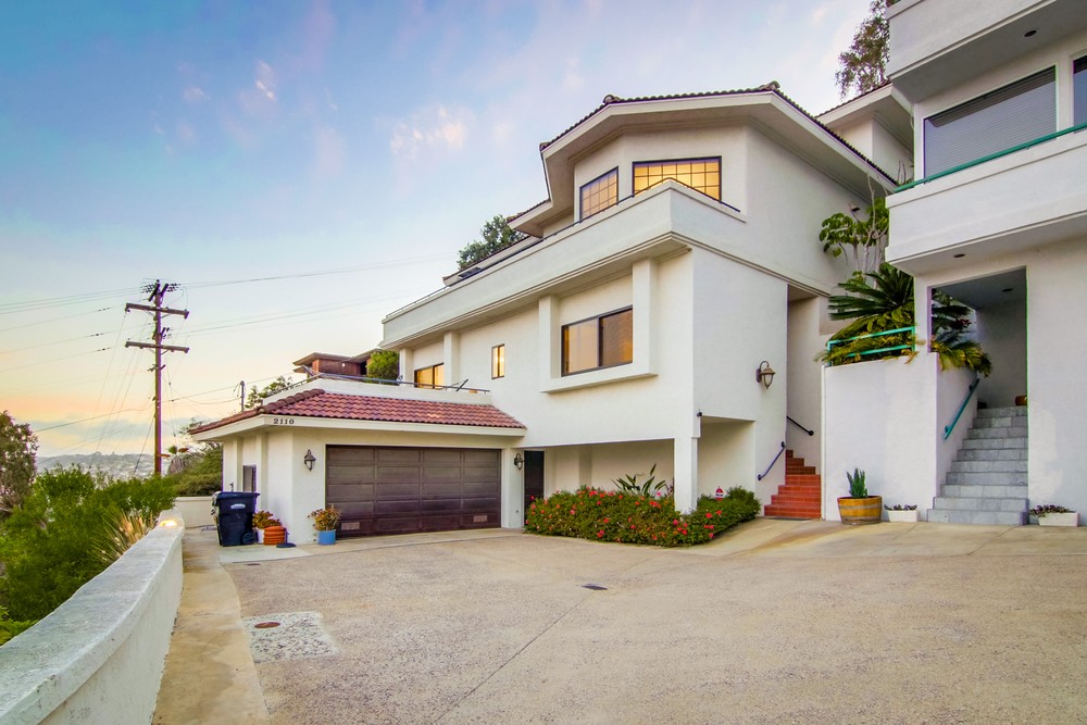 Virtual tour photo 1 of 88 for 2110 Locust St