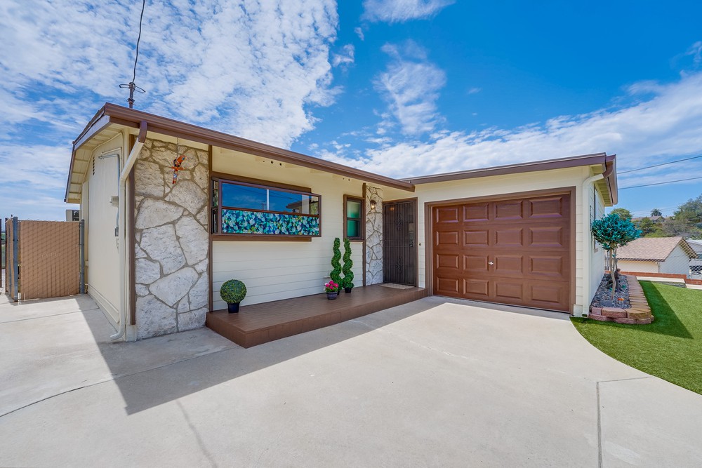 Virtual tour photo 7 of 60 for 2113 Becky Pl