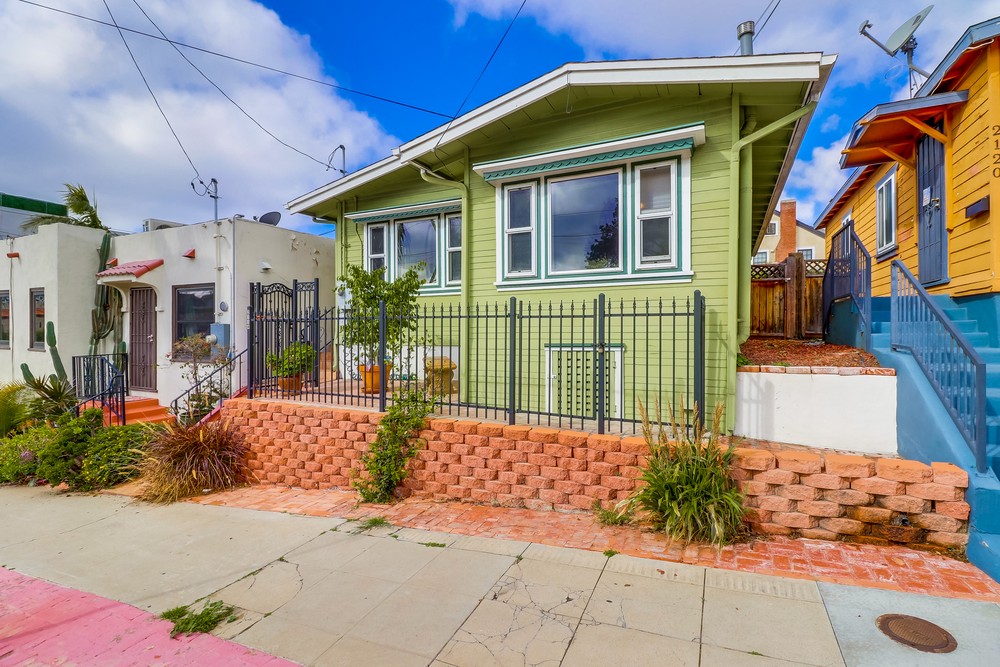 Virtual tour photo 4 of 35 for 2114 2nd Ave