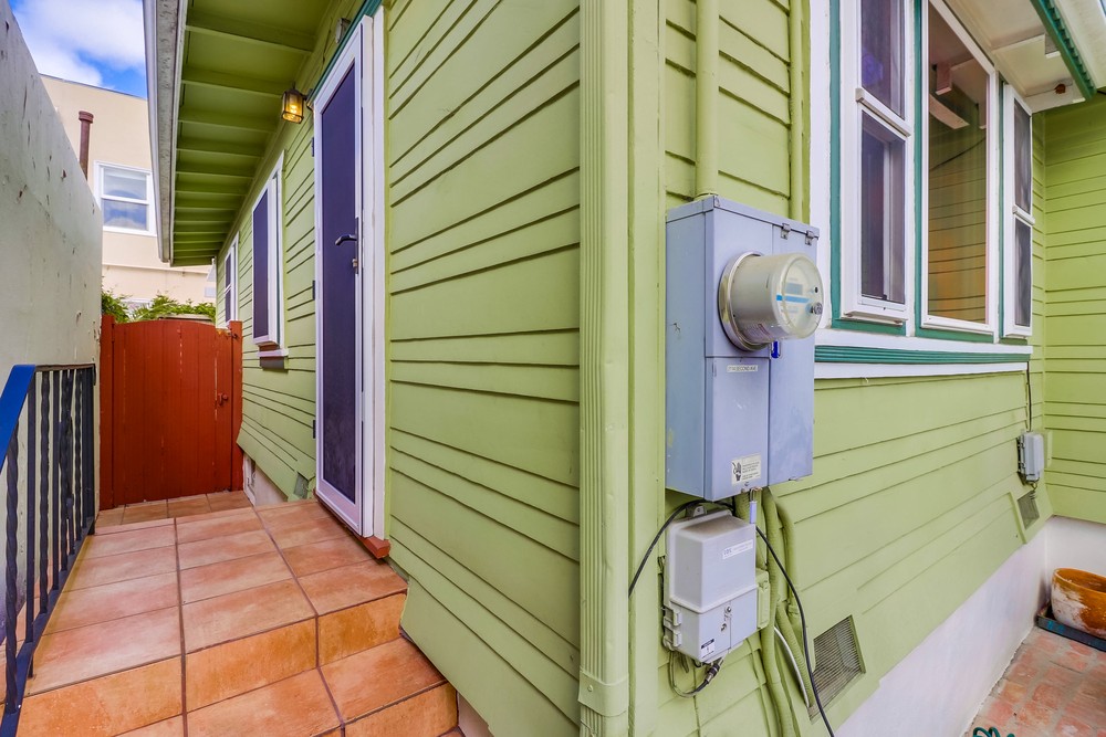 Virtual tour photo 5 of 35 for 2114 2nd Ave