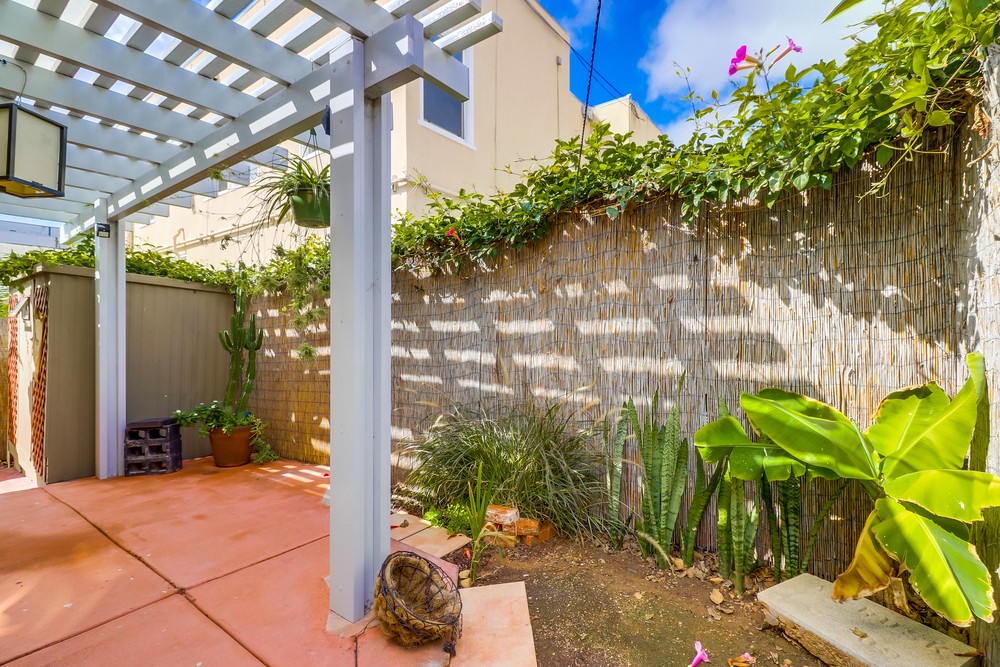 Virtual tour photo 32 of 35 for 2114 2nd Ave