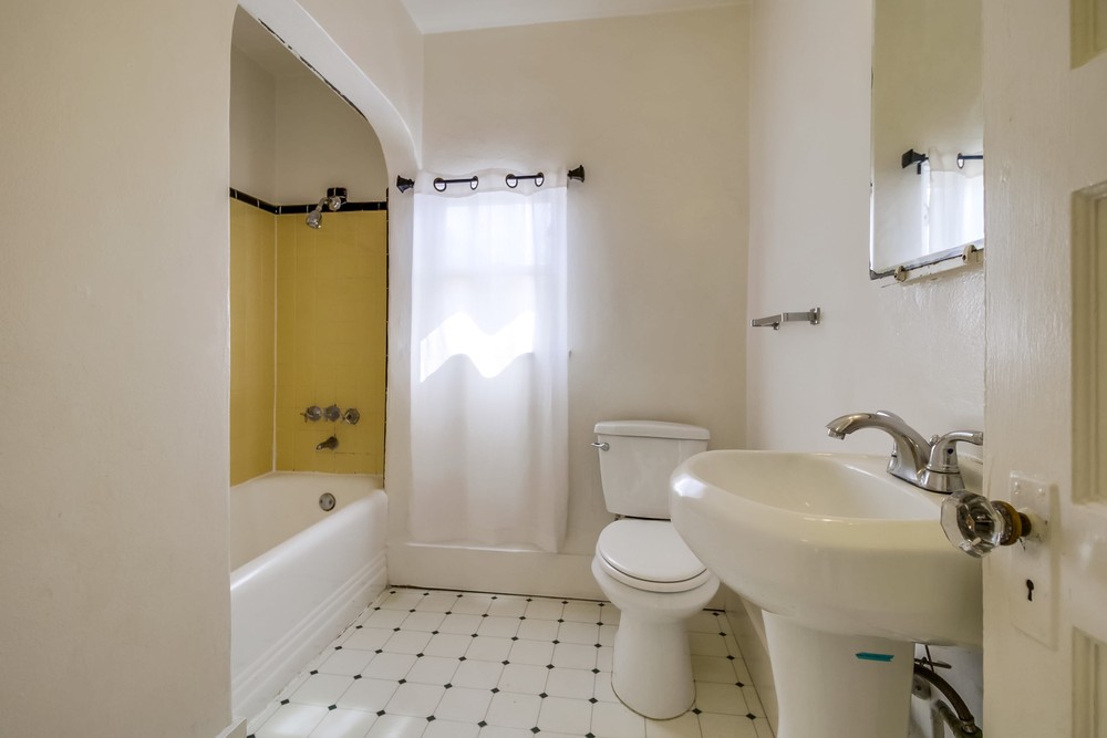 Virtual tour photo 28 of 35 for 2114 Lincoln Ave