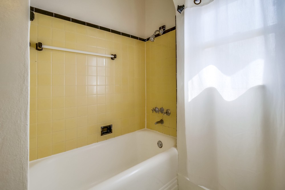 Virtual tour photo 29 of 35 for 2114 Lincoln Ave