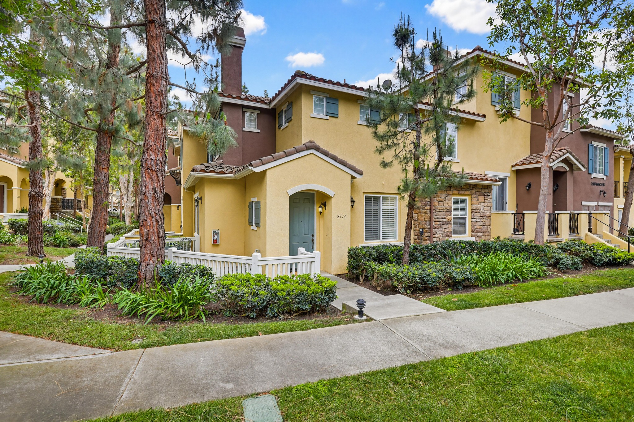 Virtual tour photo 1 of 56 for 2114 Timberwood