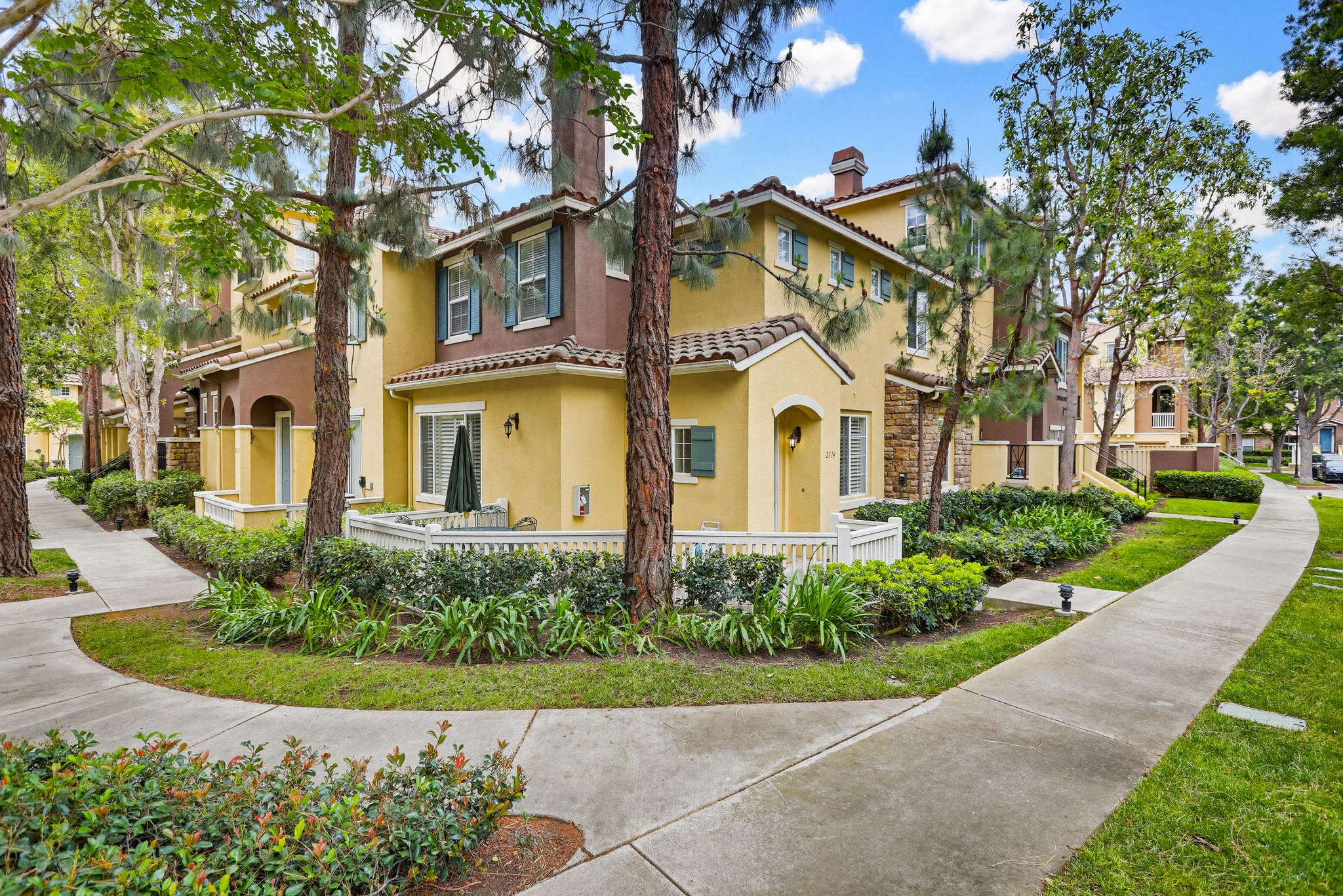 Virtual tour photo 3 of 56 for 2114 Timberwood
