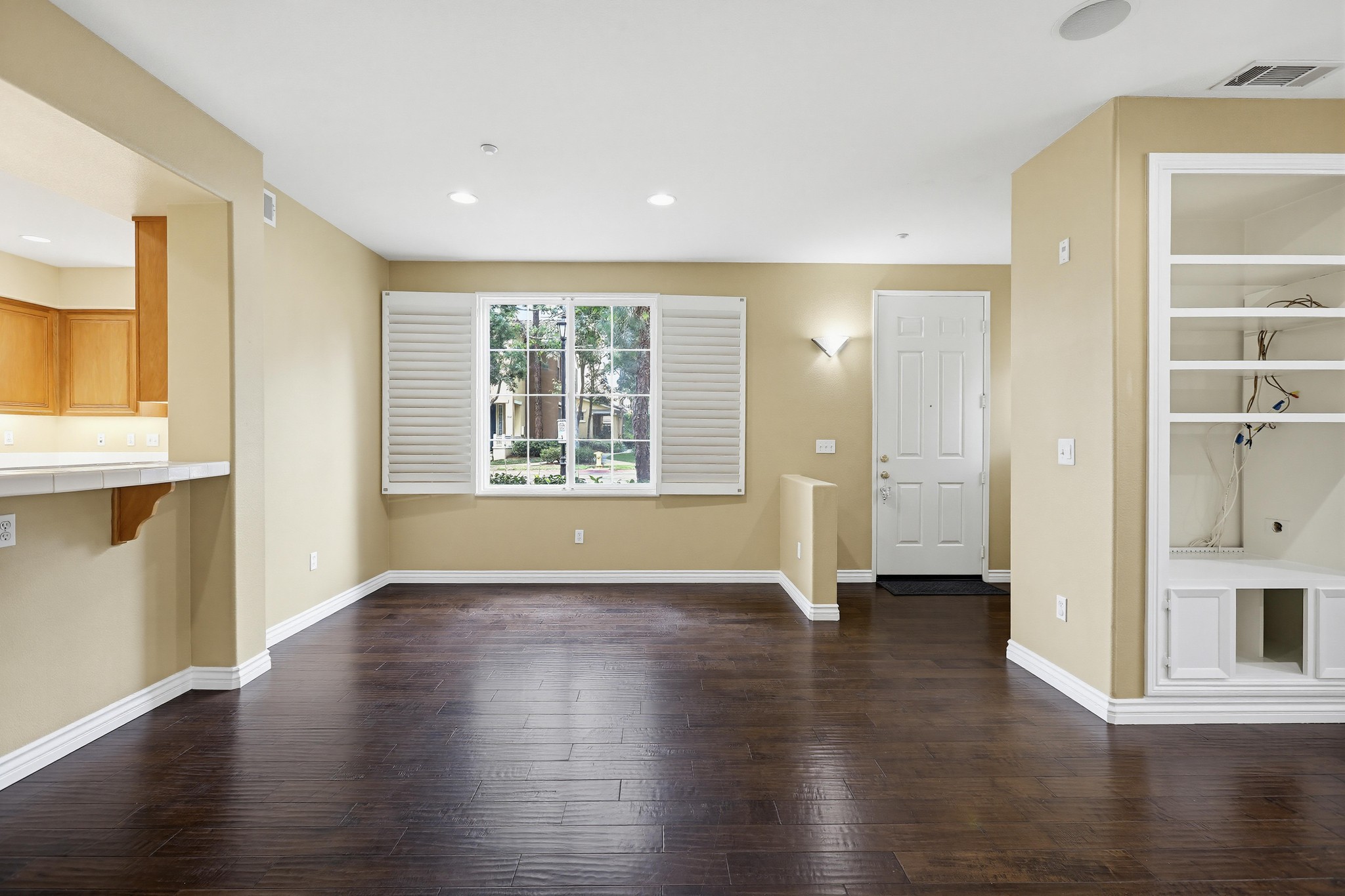Virtual tour photo 16 of 56 for 2114 Timberwood