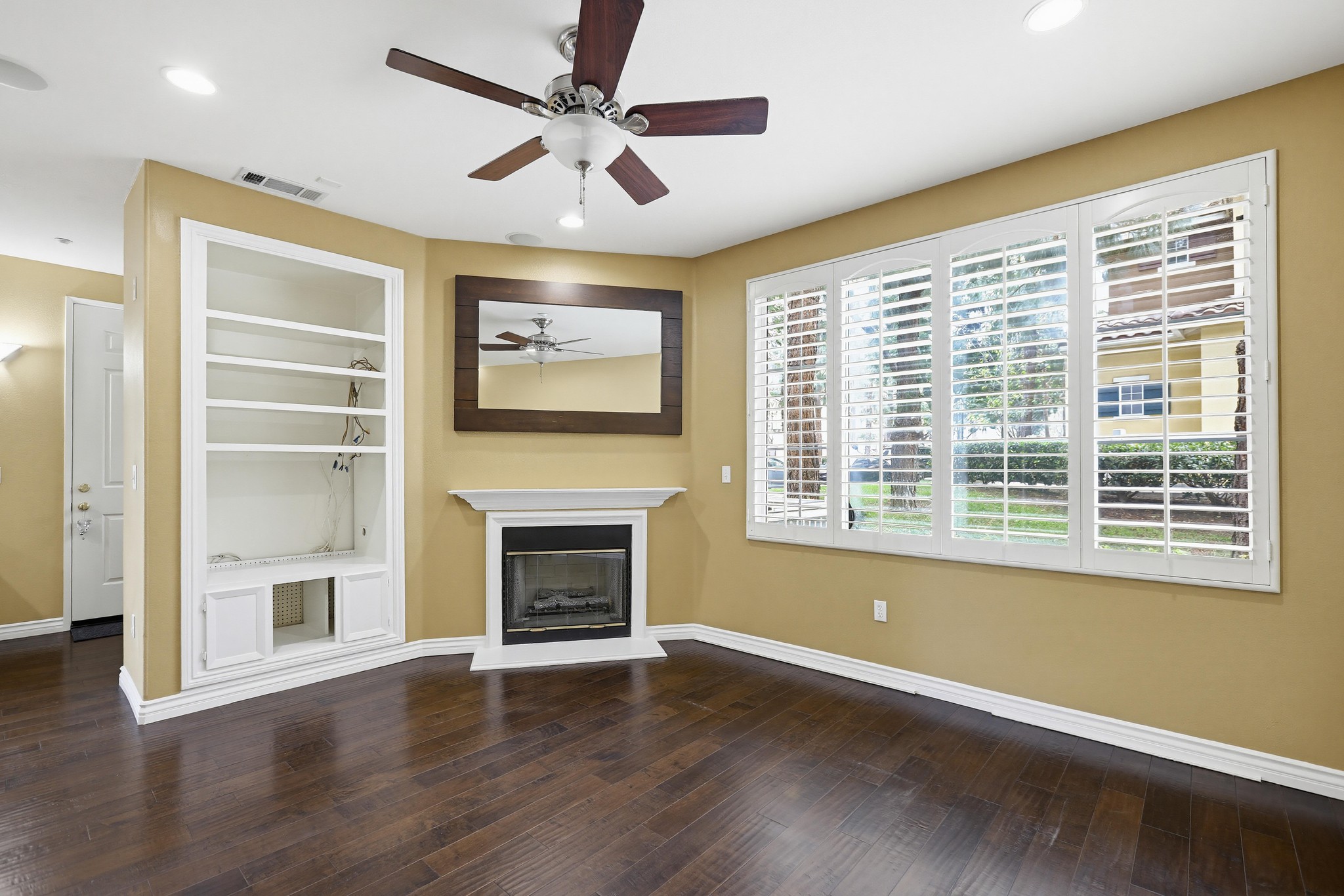 Virtual tour photo 21 of 56 for 2114 Timberwood
