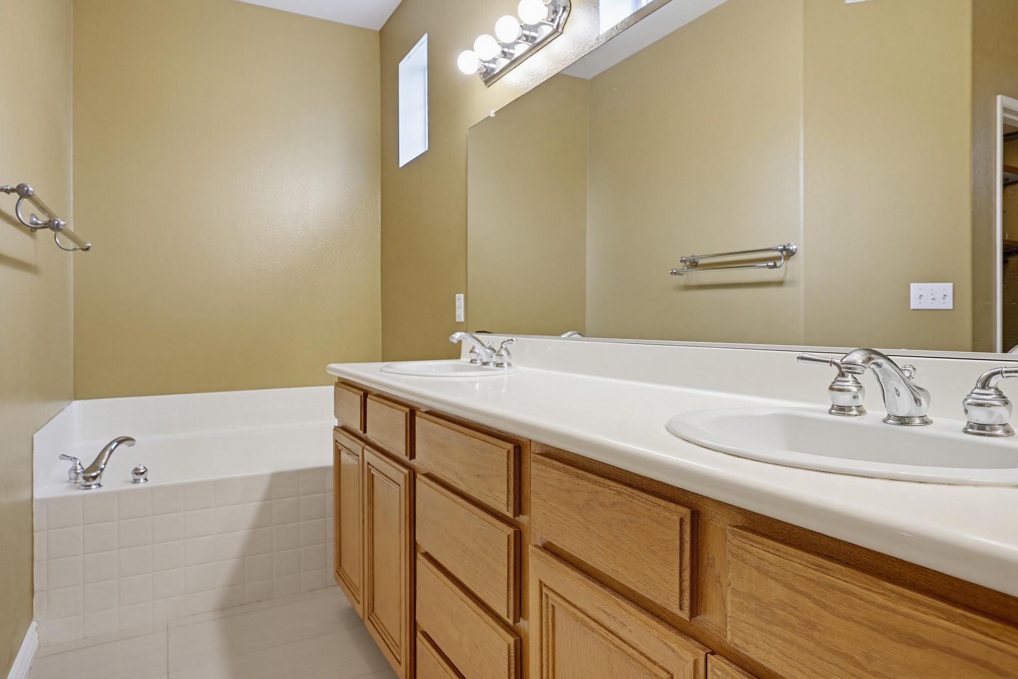 Virtual tour photo 37 of 56 for 2114 Timberwood
