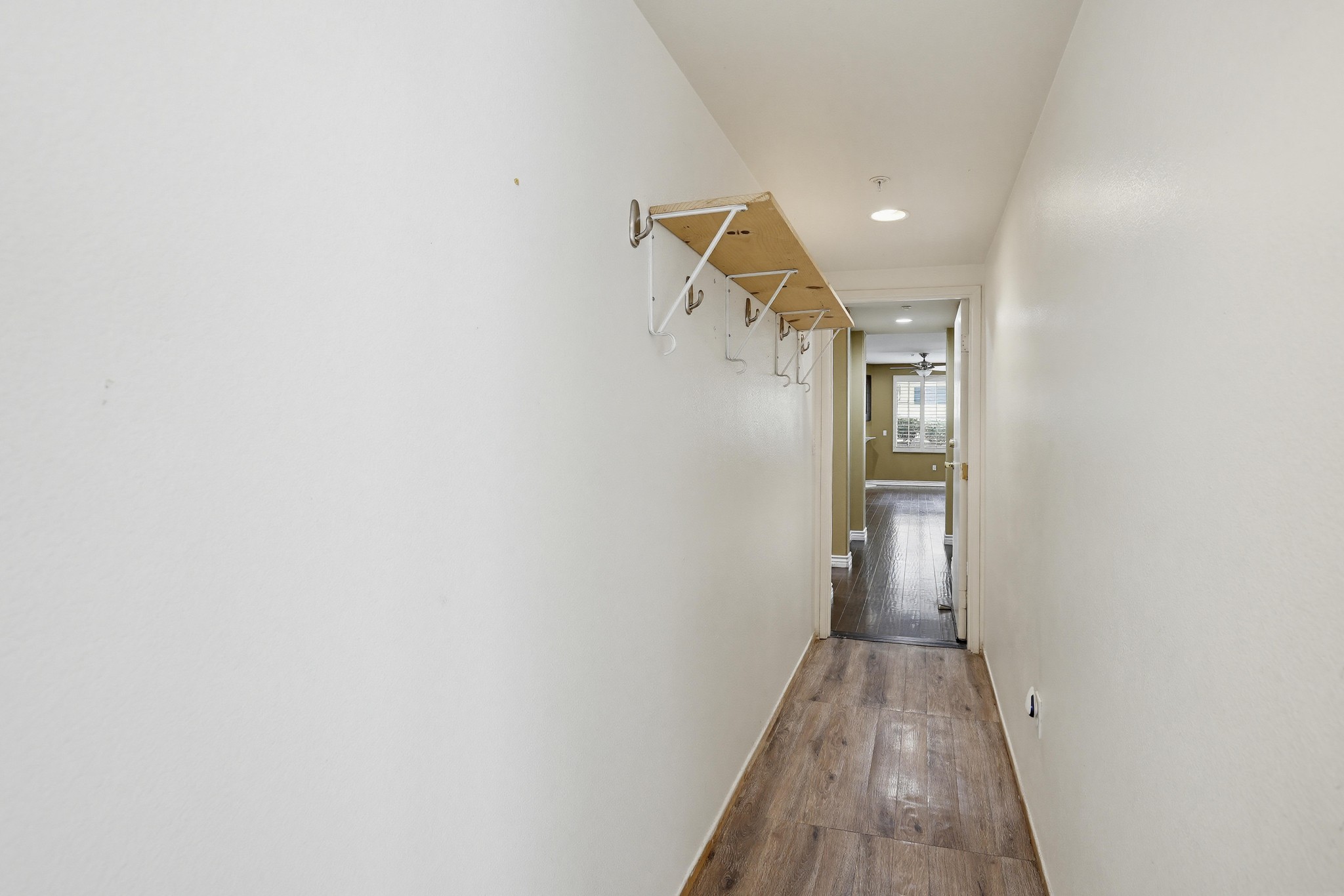 Virtual tour photo 44 of 56 for 2114 Timberwood