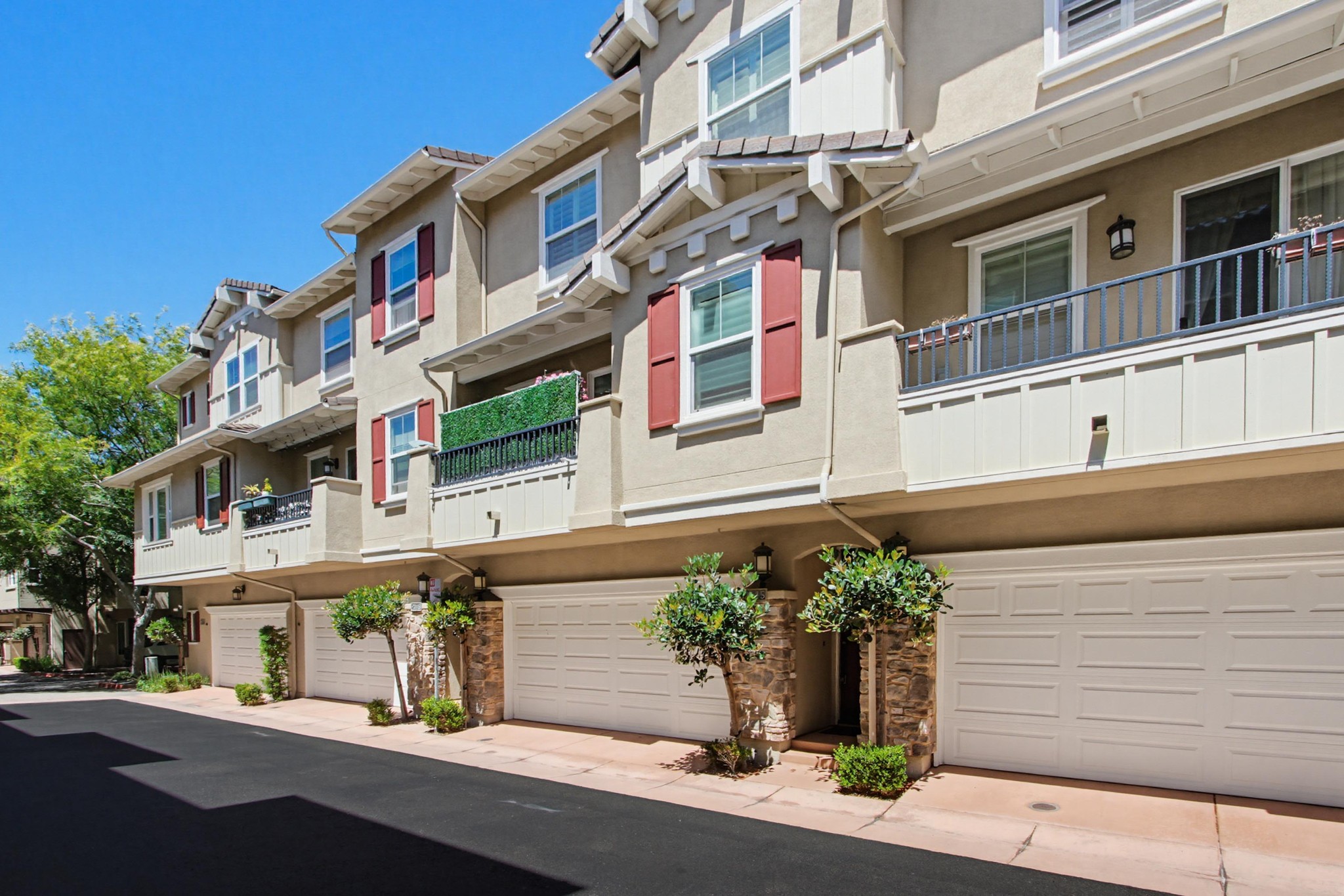 Virtual tour photo 1 of 41 for 2115 Cosmo Way
