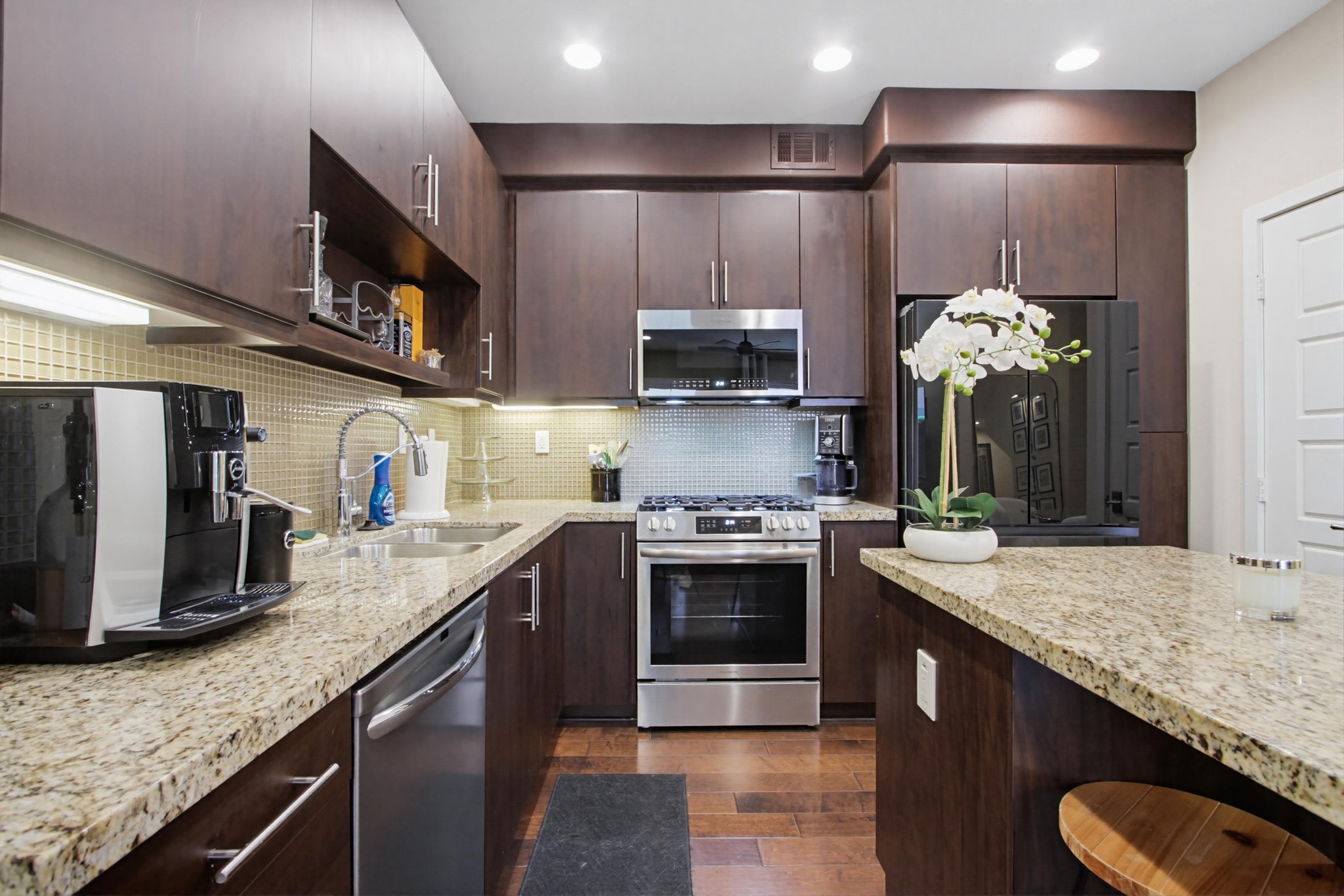 Virtual tour photo 12 of 41 for 2115 Cosmo Way