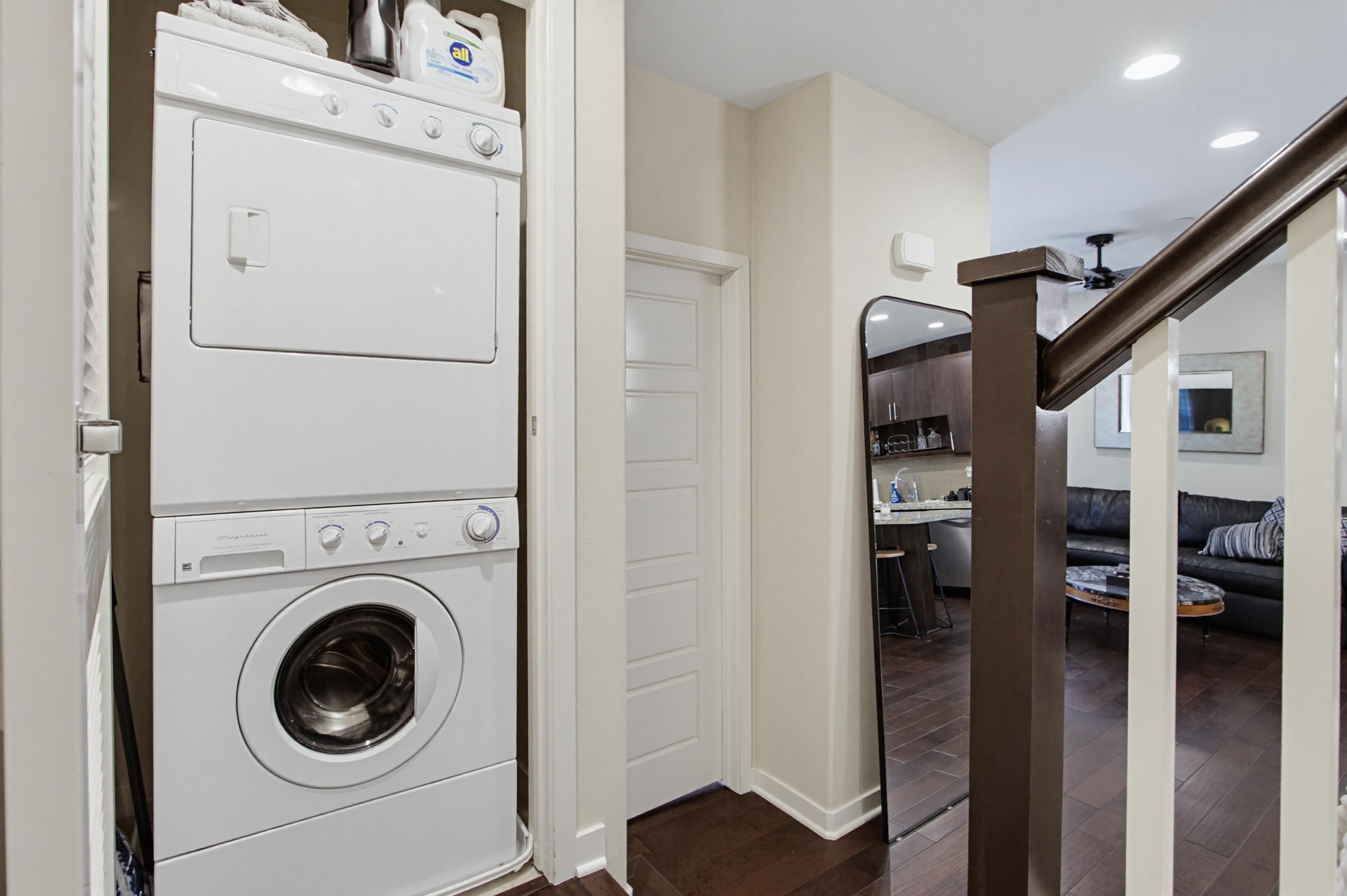Virtual tour photo 23 of 41 for 2115 Cosmo Way