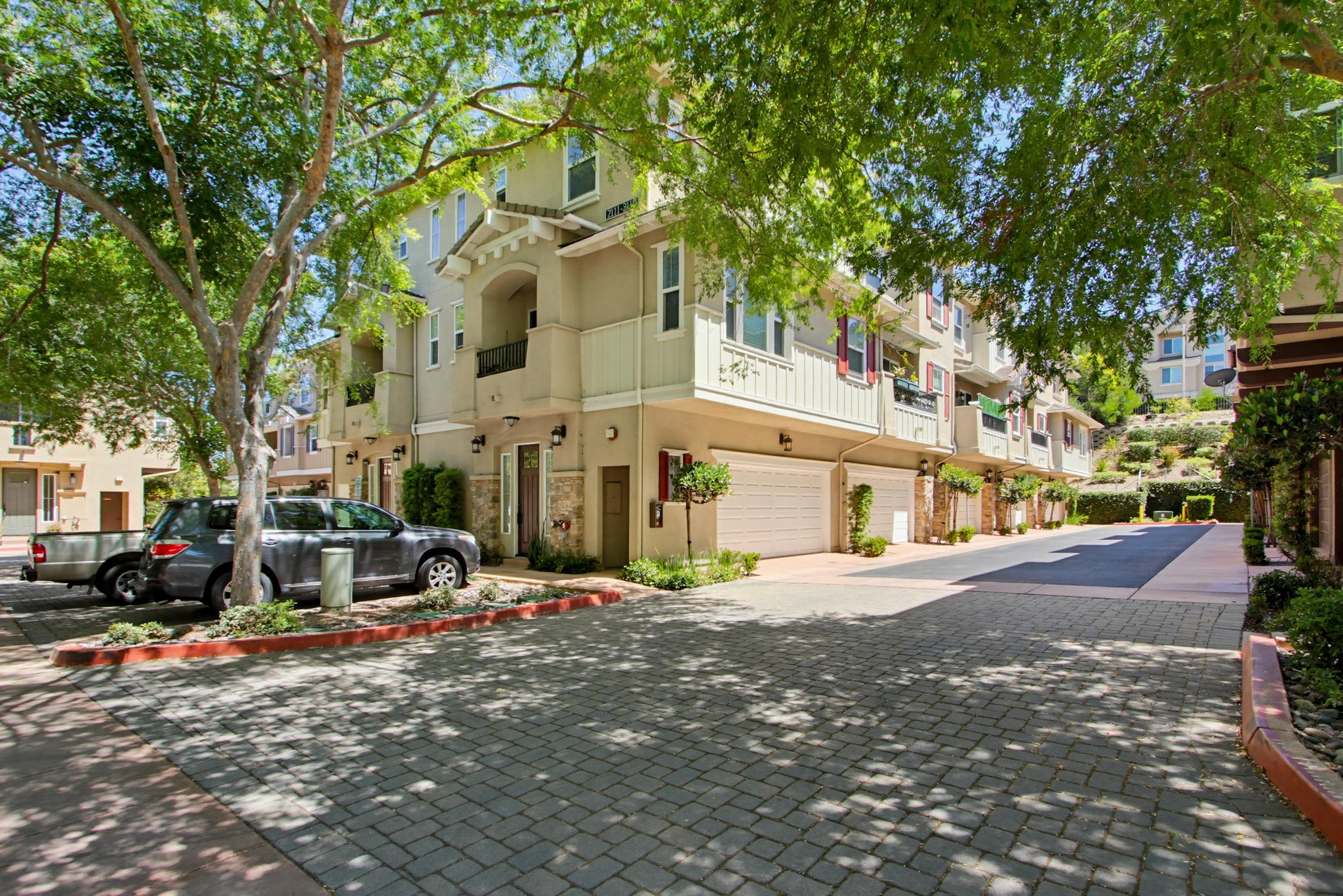 Virtual tour photo 39 of 41 for 2115 Cosmo Way