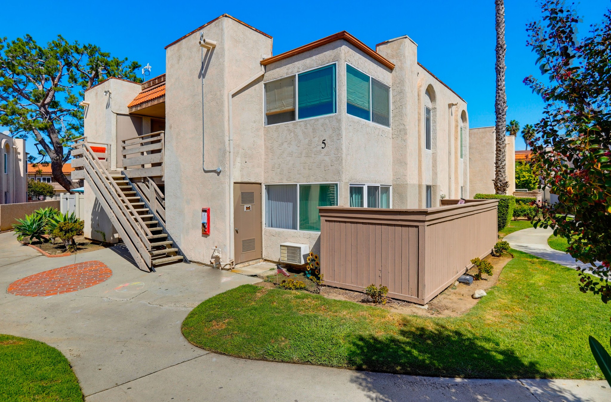 Virtual tour photo 4 of 47 for 212 S Kraemer Blvd