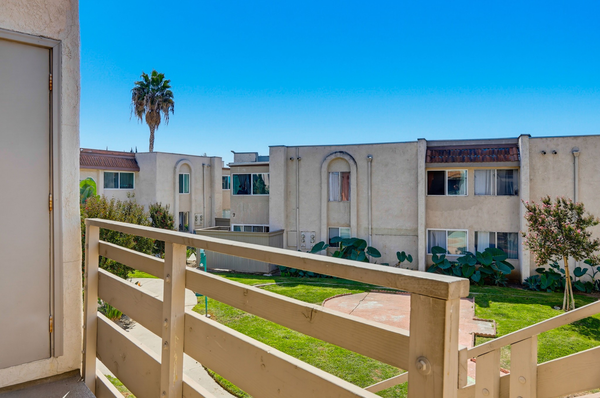 Virtual tour photo 7 of 47 for 212 S Kraemer Blvd
