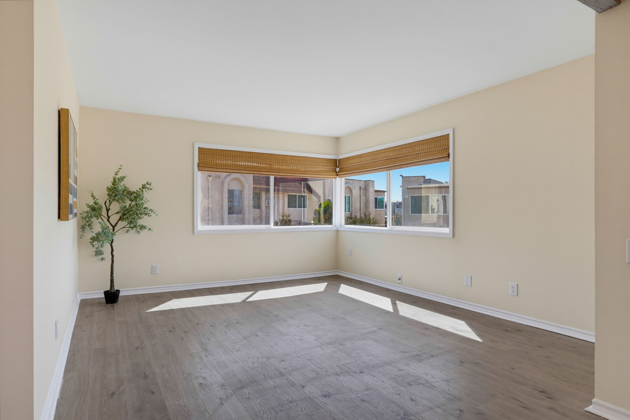 Virtual tour photo 8 of 47 for 212 S Kraemer Blvd