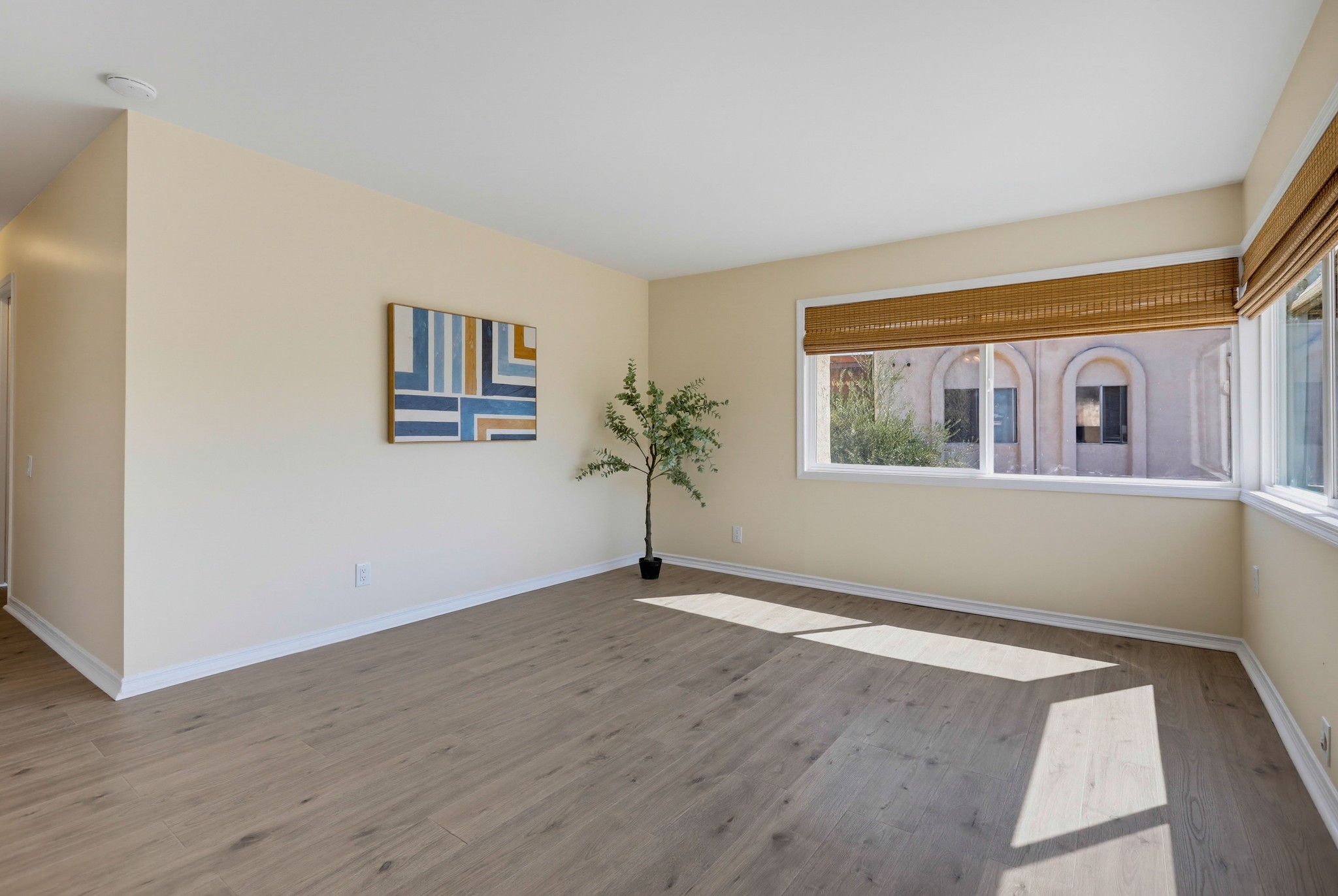 Virtual tour photo 9 of 47 for 212 S Kraemer Blvd