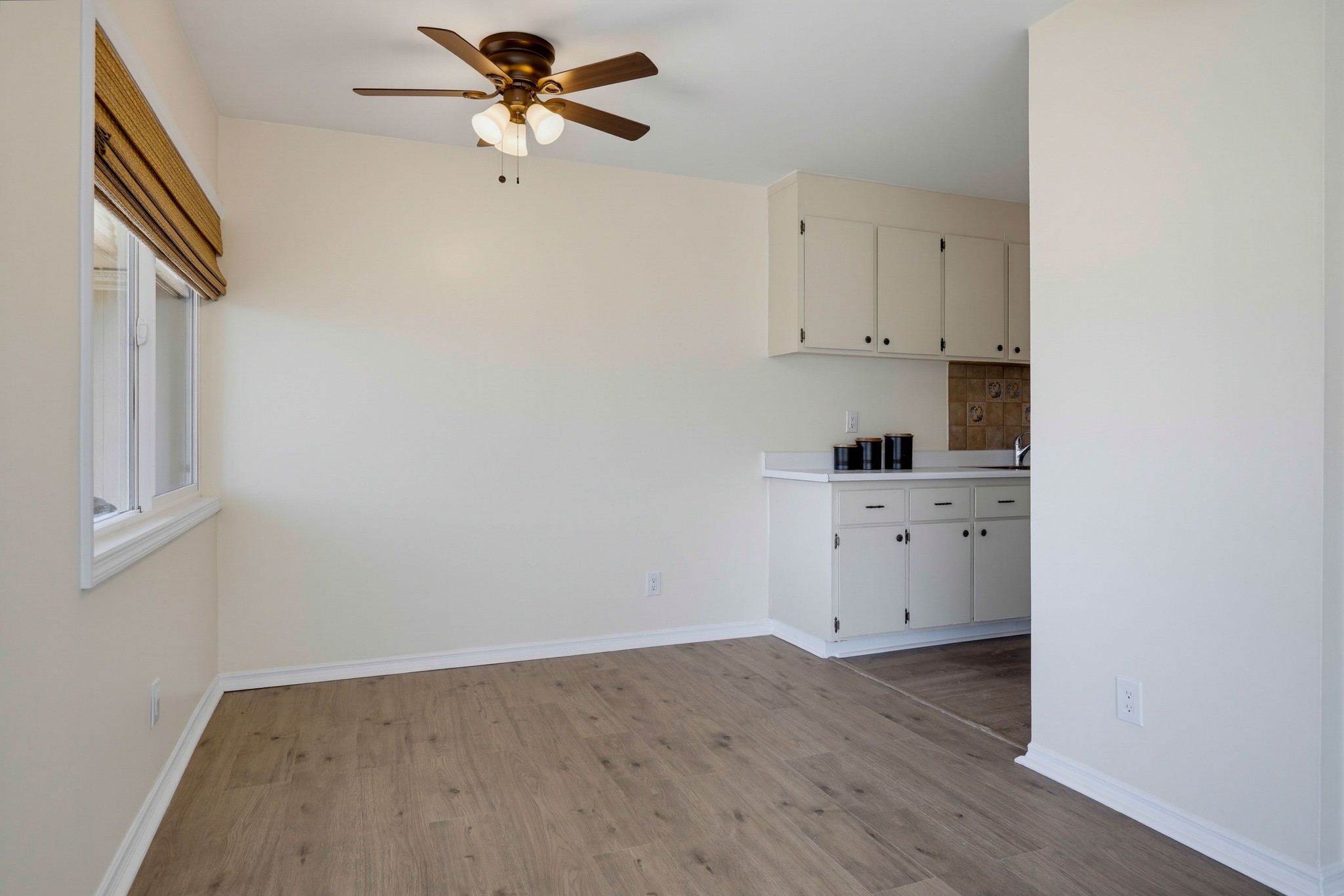 Virtual tour photo 14 of 47 for 212 S Kraemer Blvd