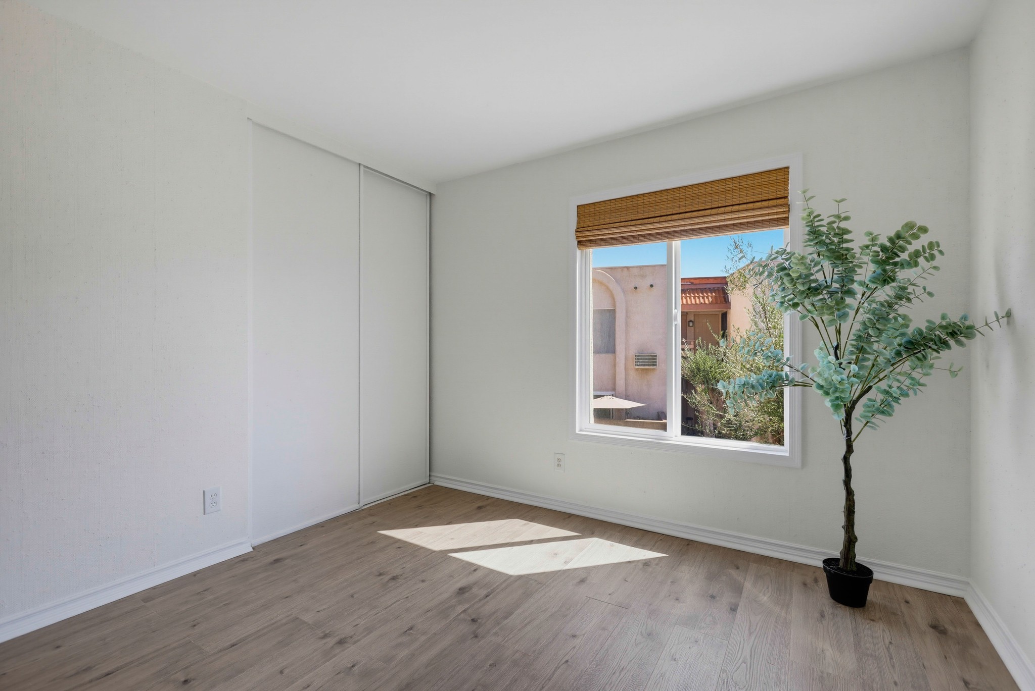 Virtual tour photo 24 of 47 for 212 S Kraemer Blvd