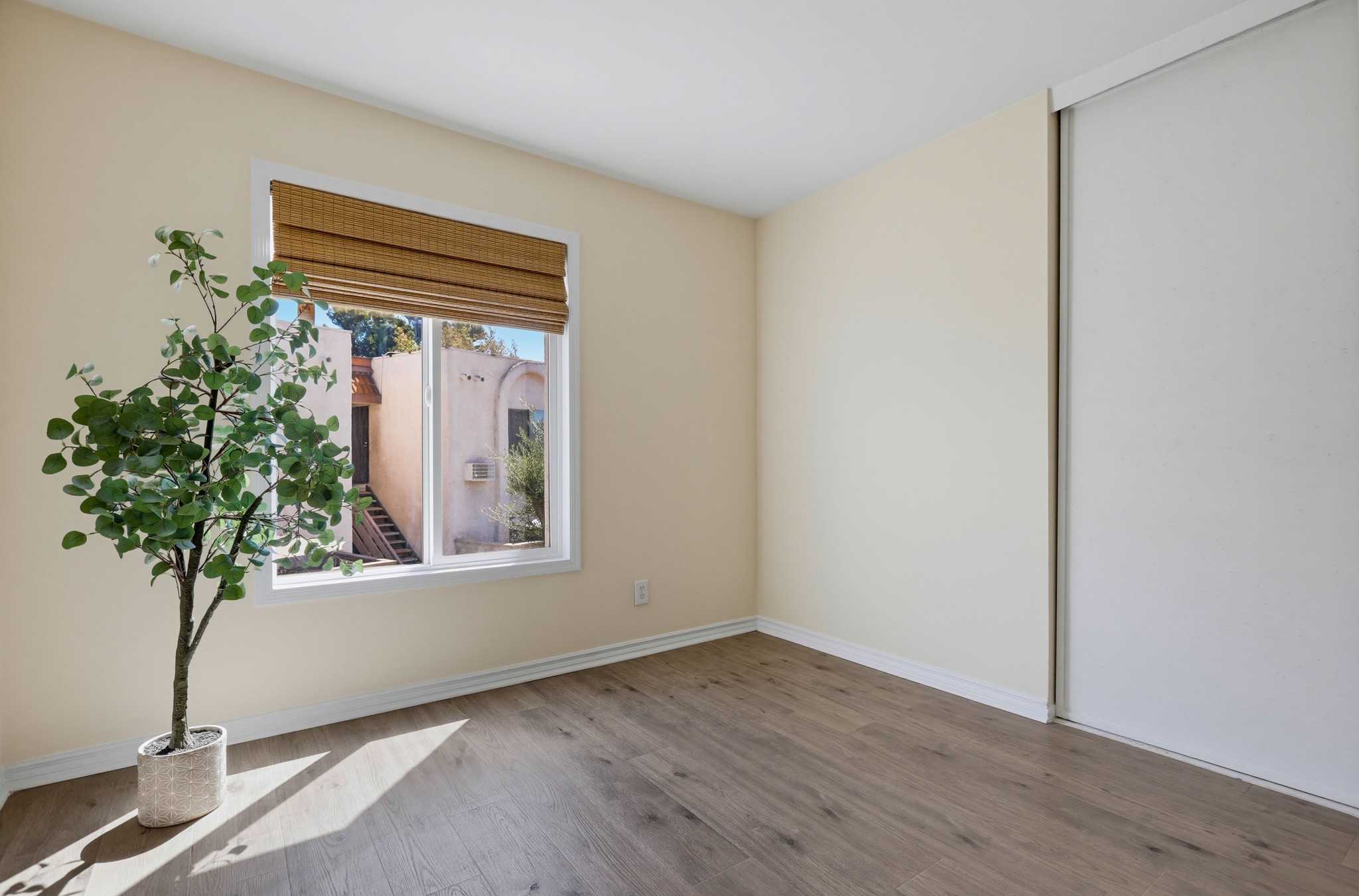 Virtual tour photo 28 of 47 for 212 S Kraemer Blvd