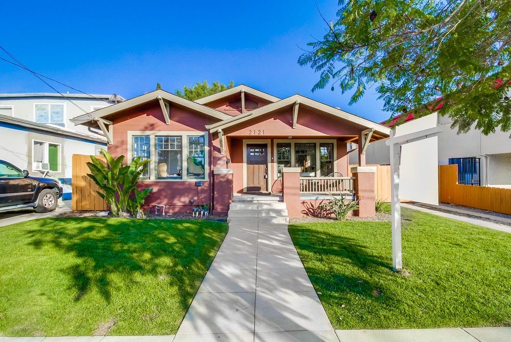 Virtual tour photo 1 of 83 for 2121 Dale St