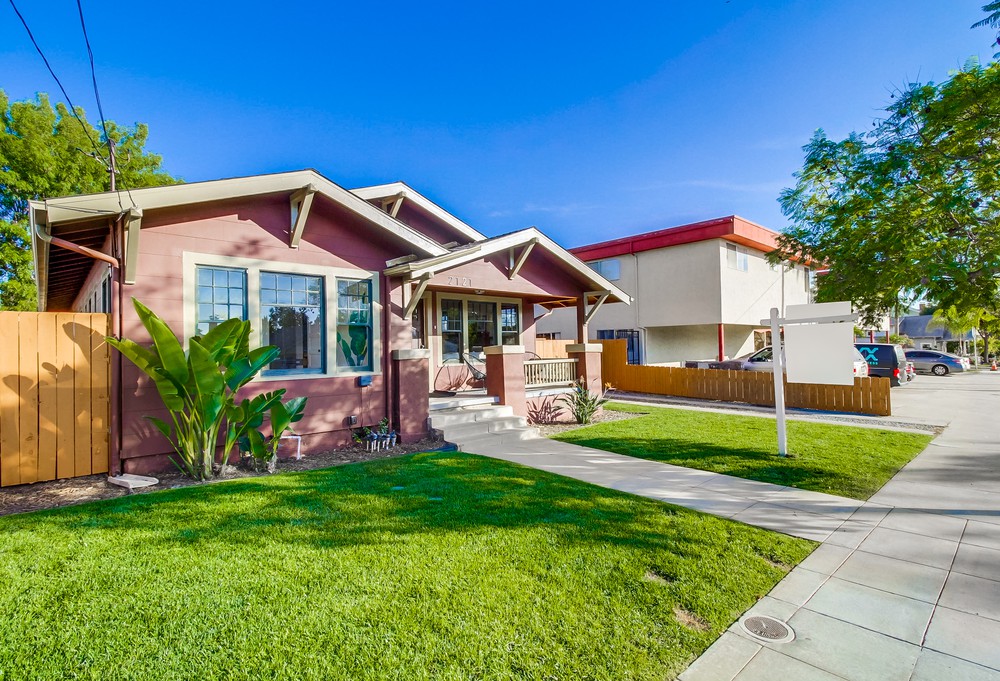 Virtual tour photo 3 of 83 for 2121 Dale St