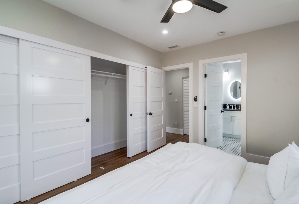 Virtual tour photo 32 of 83 for 2121 Dale St