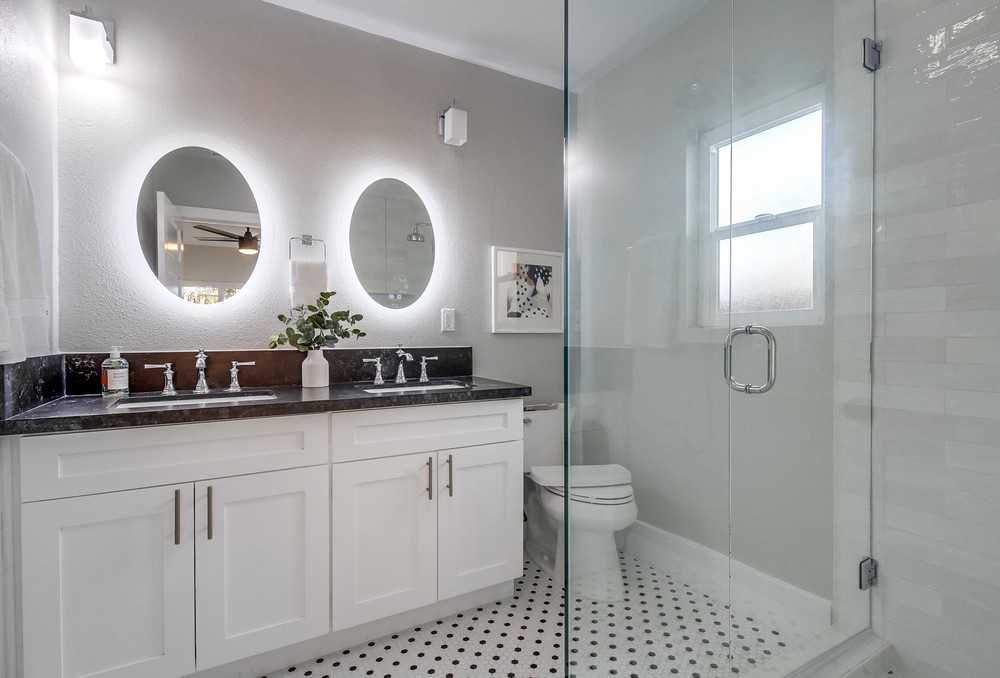 Virtual tour photo 34 of 83 for 2121 Dale St