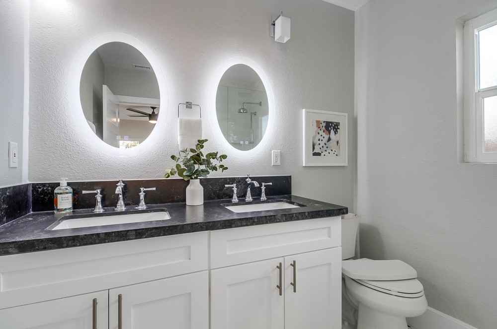 Virtual tour photo 35 of 83 for 2121 Dale St