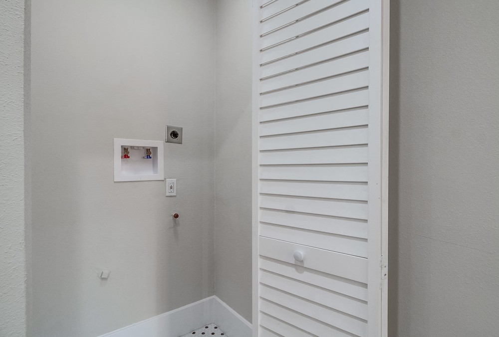Virtual tour photo 47 of 83 for 2121 Dale St