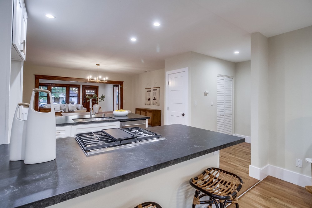 Virtual tour photo 31 of 78 for 2121 Dale St