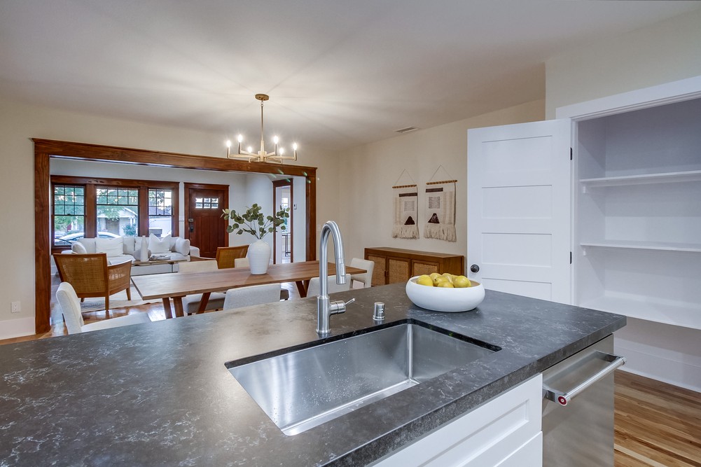 Virtual tour photo 33 of 78 for 2121 Dale St