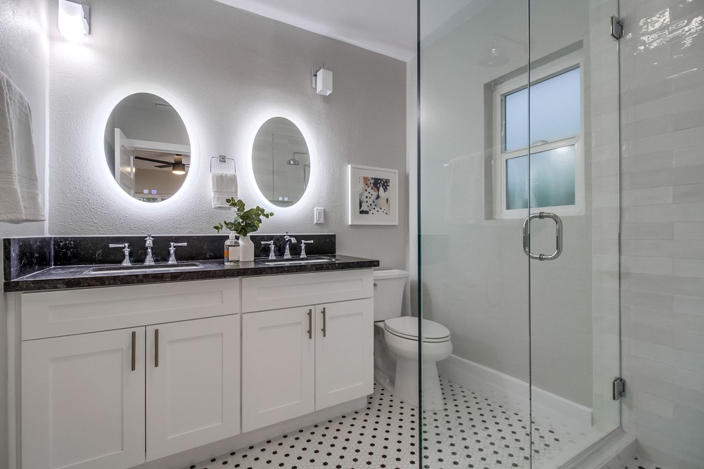 Virtual tour photo 58 of 78 for 2121 Dale St