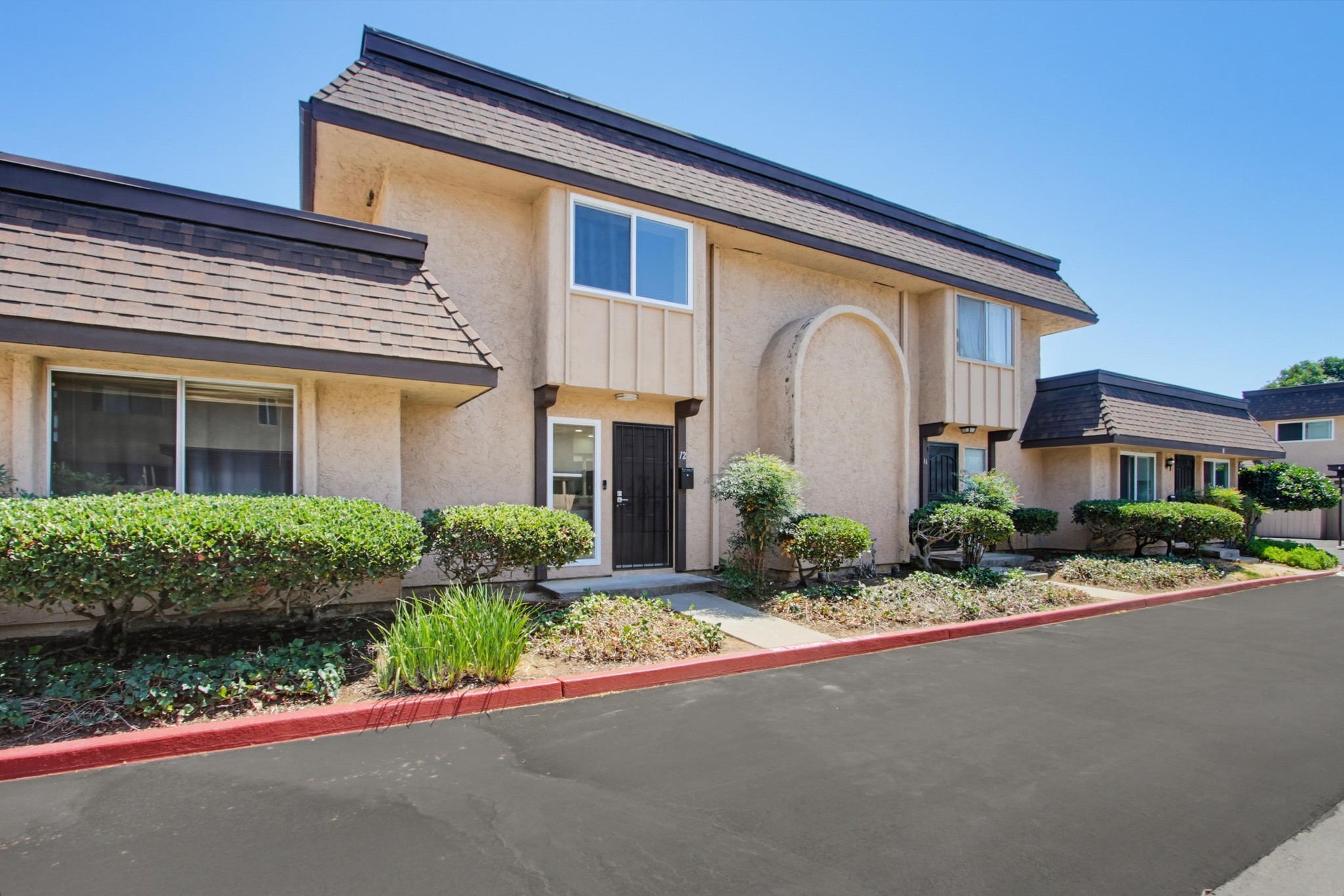 Virtual tour photo 1 of 35 for 2121 E Grand Ave