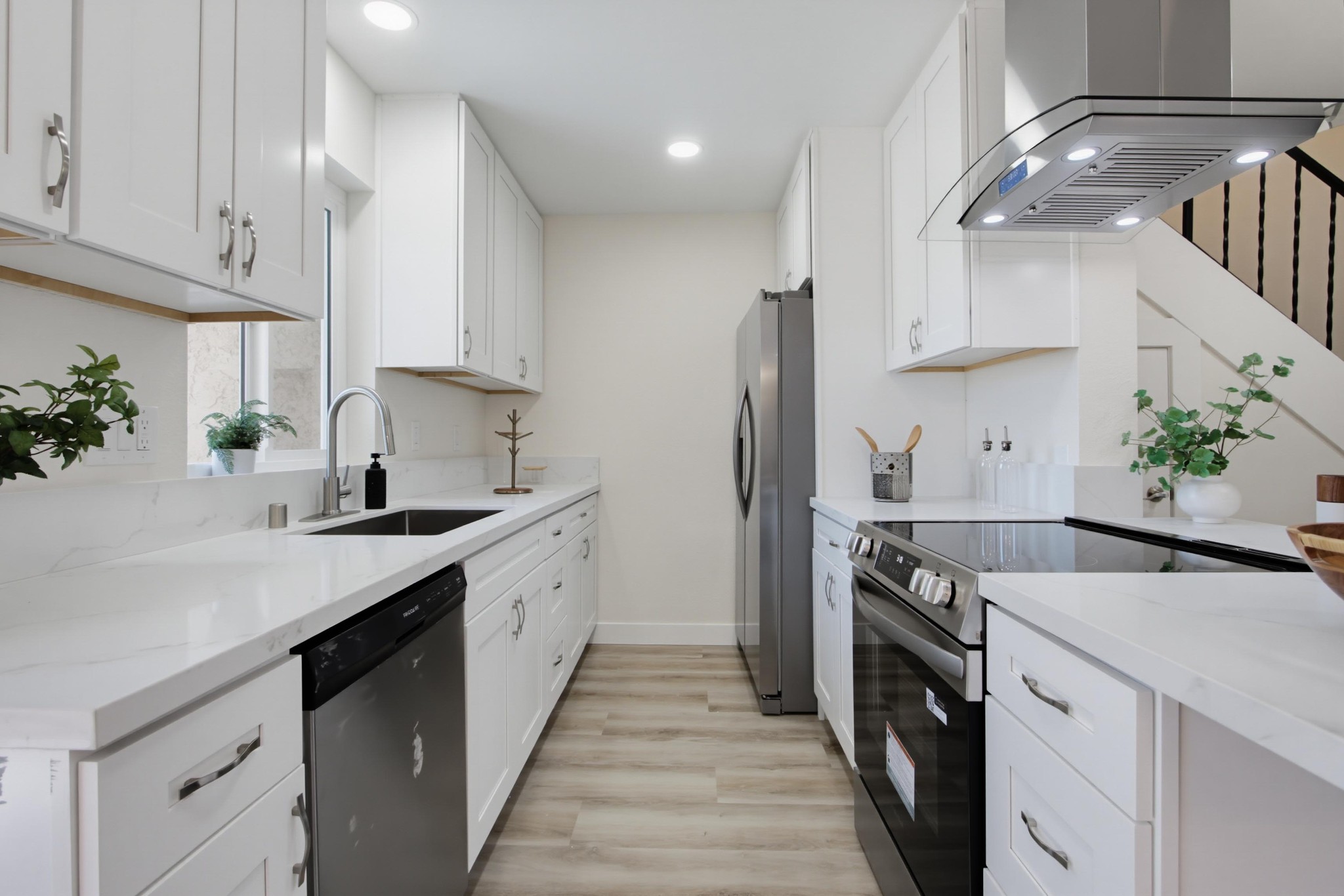 Virtual tour photo 18 of 35 for 2121 E Grand Ave