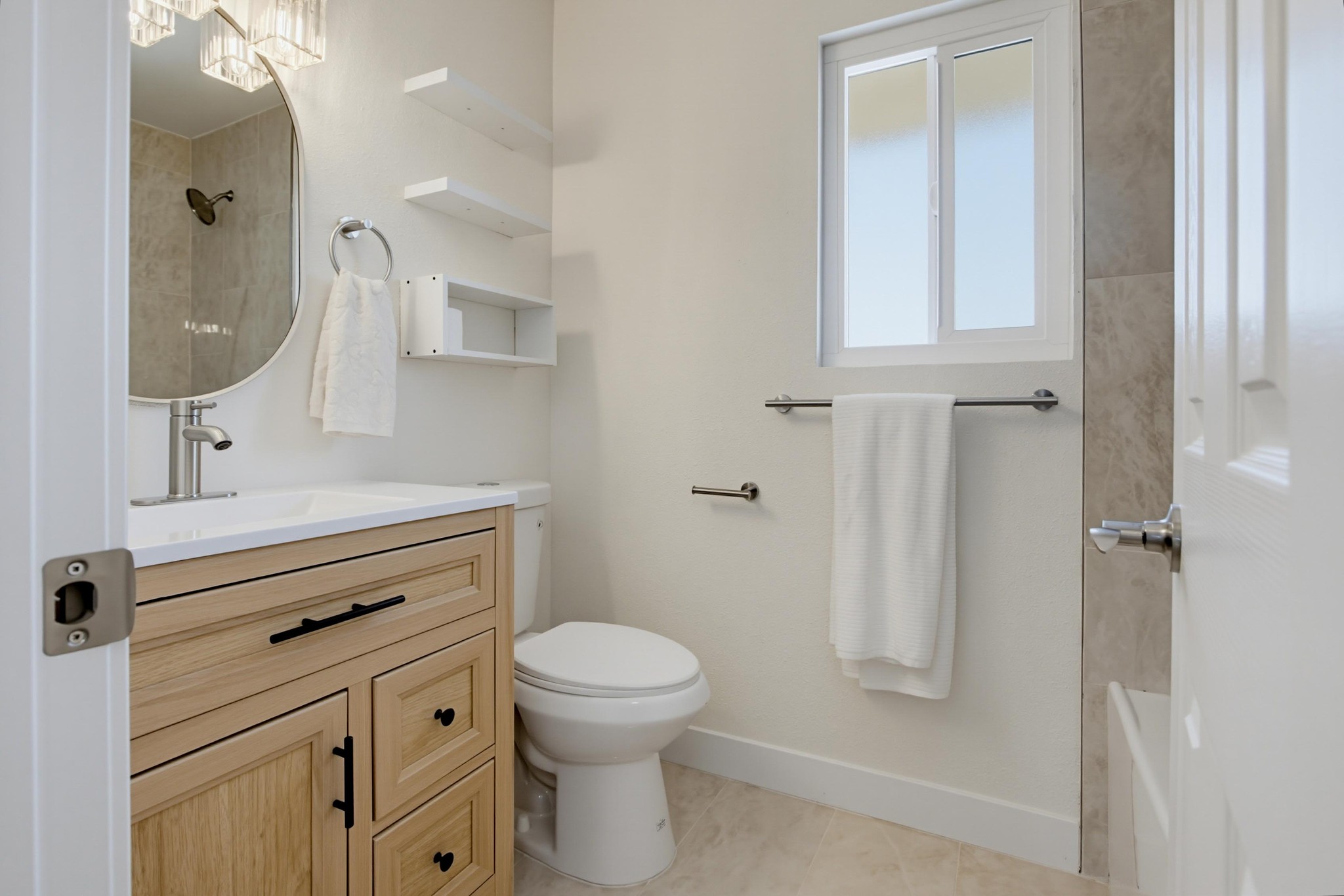 Virtual tour photo 22 of 35 for 2121 E Grand Ave